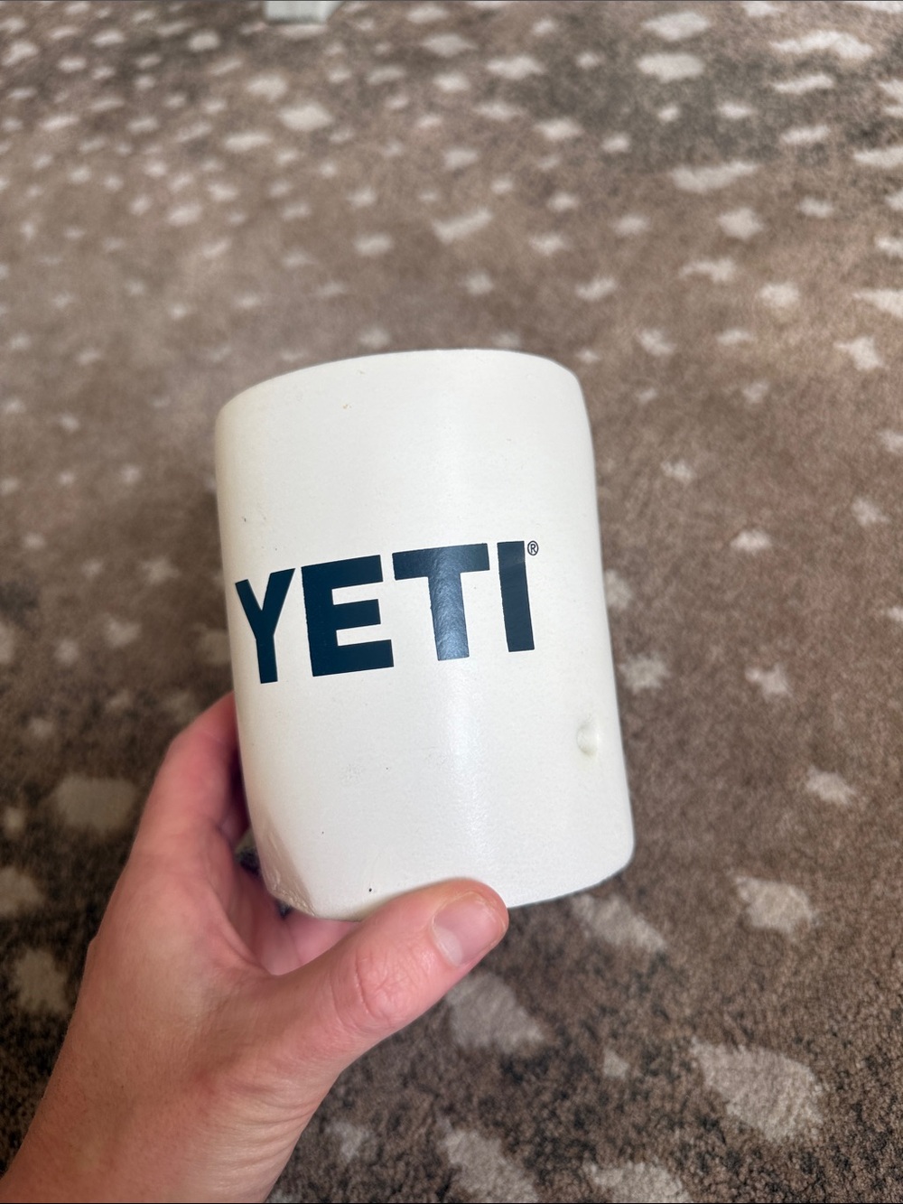 Yeti White Can Cooler with Navy Crest Graphic - Picture 4 of 4
